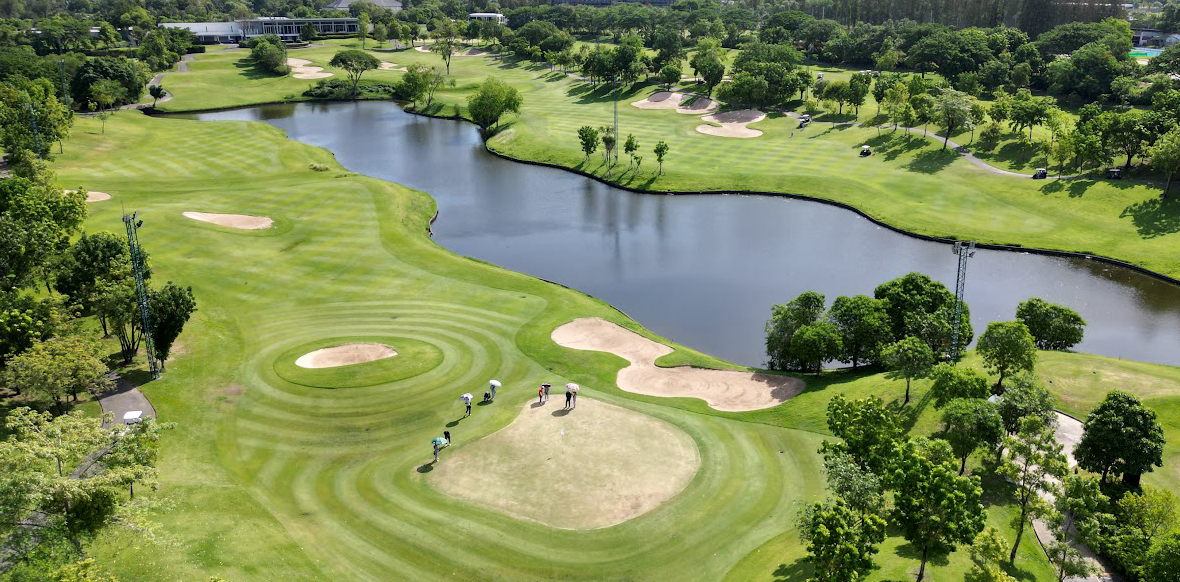 ゴルフ場スライド1