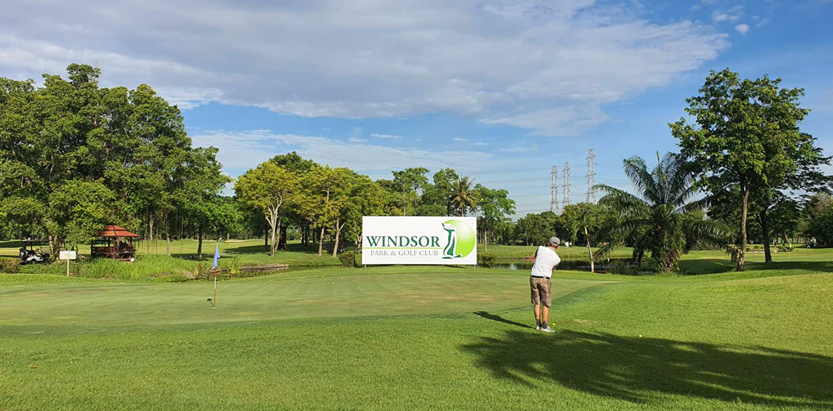 ゴルフ場スライド1