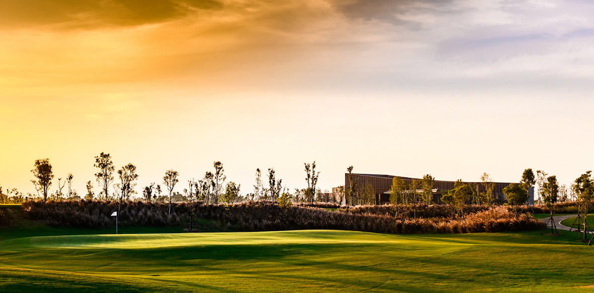 ゴルフ場スライド1